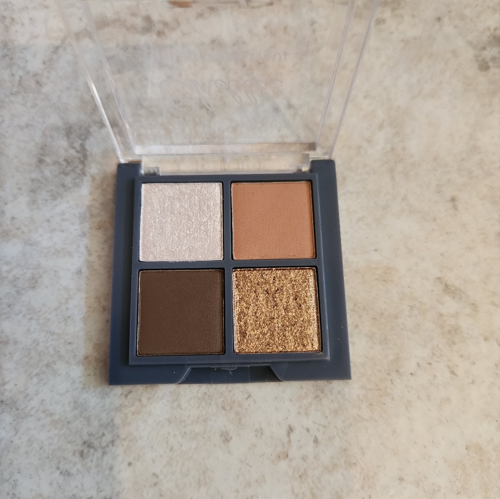 Mini manifest bronze eyeshadow palette by Chella